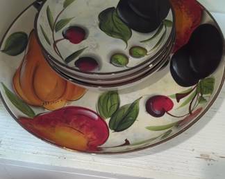 Gibson Fruit Pattern Ceramic Dinnerware Set