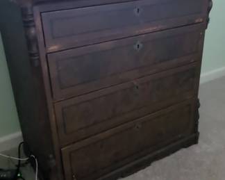 Victorian Walnut Drawer Chest