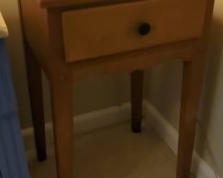 Shaker Style Pine End Table with Drawer