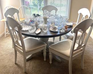 Table & 5 Chairs $450 or Best Offer