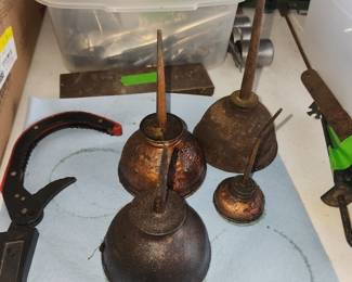 vintage oil cans