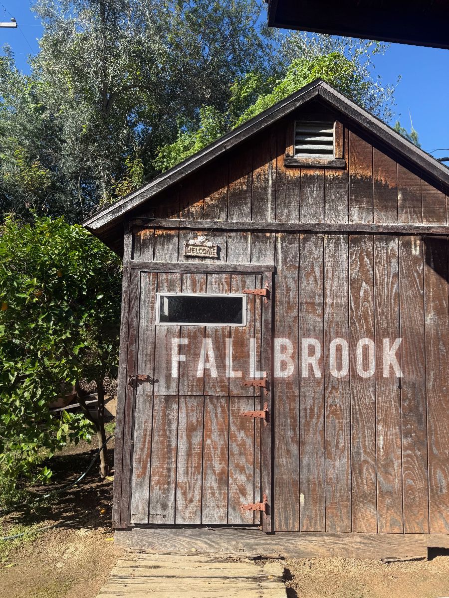 WELCOME TO FALLBROOK!