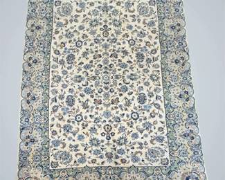 A rug with both texture and visual clarity