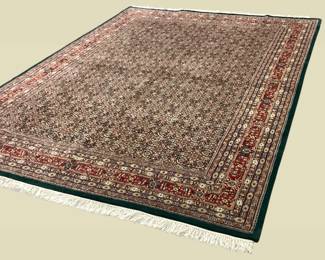 A carefully woven piece with clear structure throughout