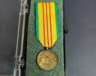 DW555 Military Service Medal  Vietnam