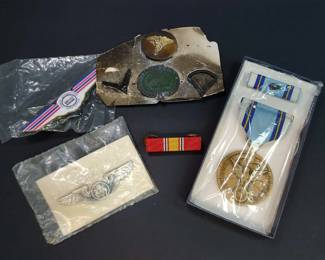 DW552 Military, Air Force Pins, Meritorious Medal