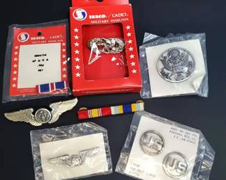 DW549 U.S. Military Pins