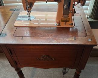 Atlas Sewing Machine