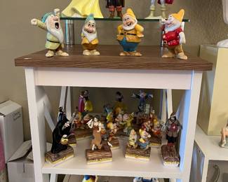 Disney snowwhite figurines