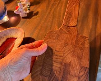 Dansk cutting board with knife