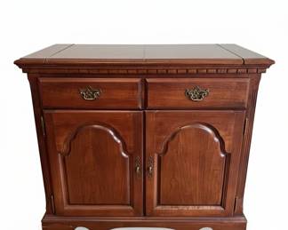 broyhill Georgian Court Cherry Flip Top Rolling Buffet