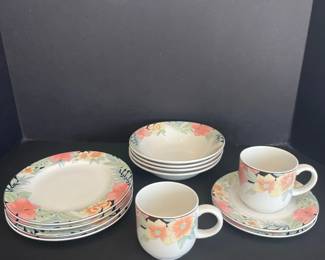 Mikasa Garden Harvest Dinnerware Set
