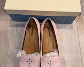 St. Johns Bay Womens Pink Leather Loafer Flats with Cutout Detail