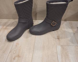 Capelli New York Quilted MidCalf Rain Boots