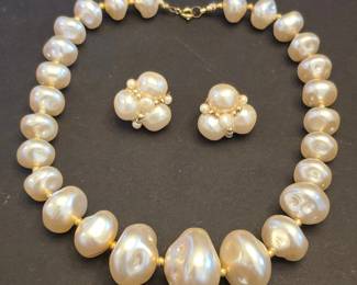 Imitation Baroque Pearl Necklace and Earring Set