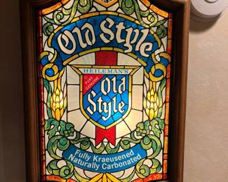 LIGHTED OLD  STYLE BEER SIGN