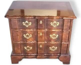 Henredon Ornate Bedside Table With Drawers