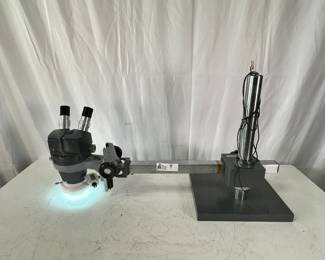 American Optical 569 Star Stereo Zoom Microscope w/ Arm, Base and Eyepieces