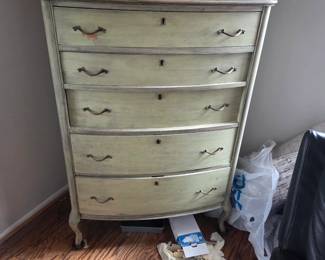Dresser
