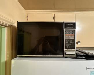 PRE-SALE Microwave