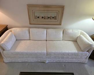 Drexel Heritage or Drexel Heritage Style Sofa Couch Gorgeous White  Color Fantastic Pattern. Excellent condition!