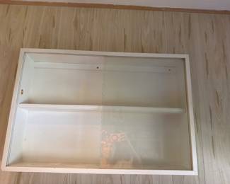 Wall Shelf with Glass Closure