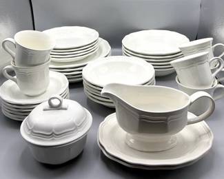 Mikasa Dinnerware Set