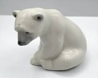Lladro Seated Polar Bear