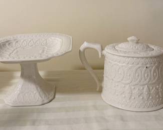 Portmeirion Botanic Garden Teapot and Square Cake Stand - Thatcham Creamware collection by Two's Company