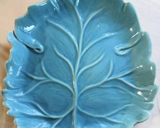 Vintage mid-century modern (c. 1950s) ceramic leaf dish