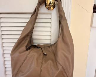 Tod's Miky Sacca Hobo Shoulder Bag in a taupe leather