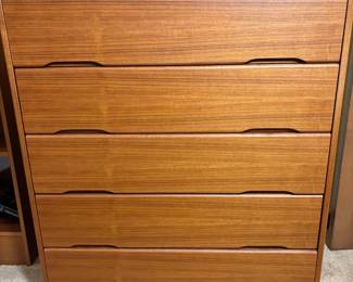 MidCentury Style 5 Drawer Dresser
