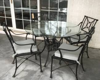 Summer Classics Table and 4 Chairs