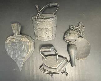 Sexton USA Vintage Cast Metal Decorative Wall Plaques Set