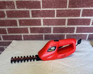 Black & Decker 6V Cordless Hedge Trimmer