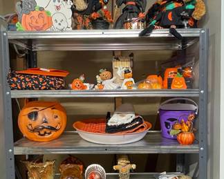 Halloween Decorative Figurines and Accessories