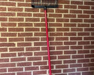 Super Rake 10-Tine Pitchfork
