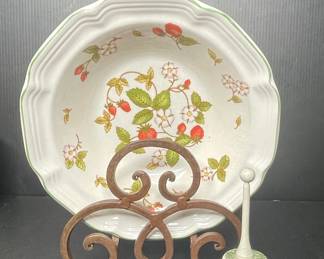 Hankook Strawberry Pattern Bowl and Bell