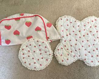 Strawberry Print Toaster Cover and Pot Holders