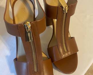 LOTS OF SIZE 7.5 FOR LADIES KORS