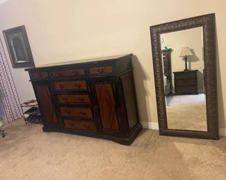 large matching dresser w/ king bedroom set