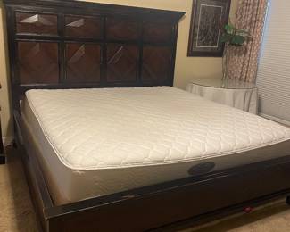 quality distressed wood king bedroom - includes bed-mattress 1 night stand and large dresser