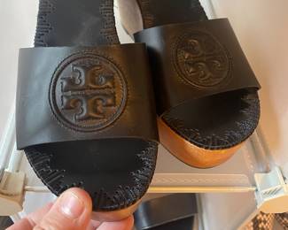 LIKE NEW TORY BURCH 7.5