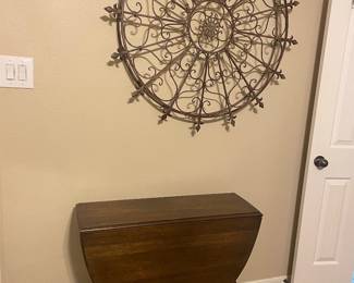 drop leaf table and great home decor