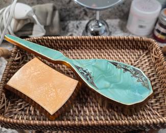 Vinetage Bathroom Brushes