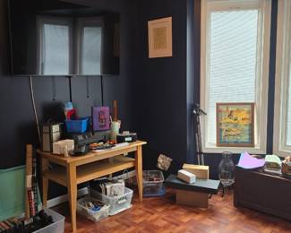 Office Overview to left