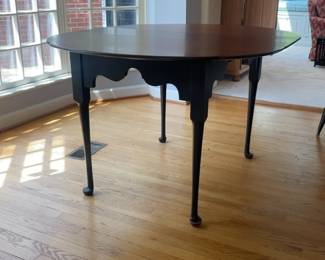 Classic Brimfield with Leaf Mahogany Queen Anne Style Accent Table