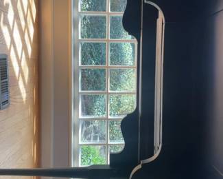 Classic Brimfield with Leaf Mahogany Queen Anne Style Accent Table