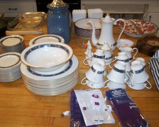SET OF PICKARD CHINA