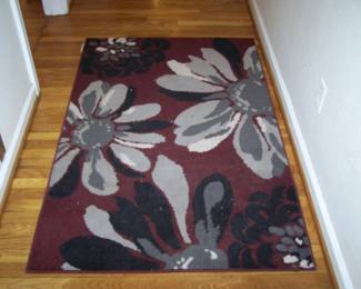AREA RUG